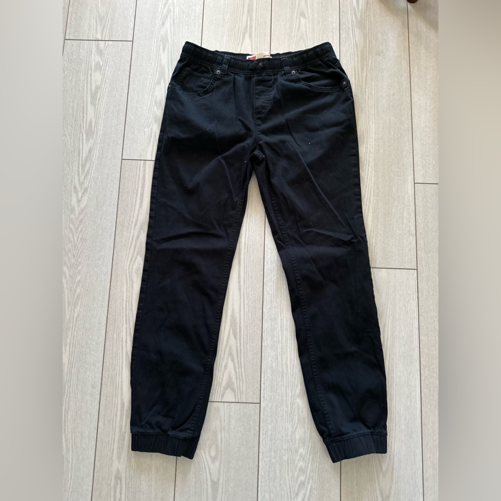 Girl Levi's Black Jogger Pants size XL
Women's Medium Black Joggers